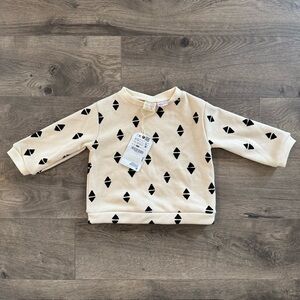 Zara Cream and Black Geometric Sweatshirt